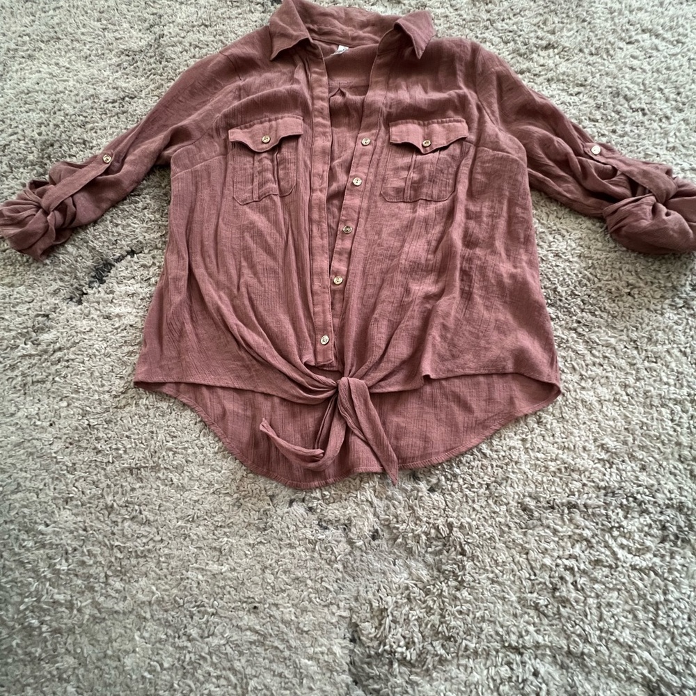 Chic Button-Down Shirt in Dusty Rose